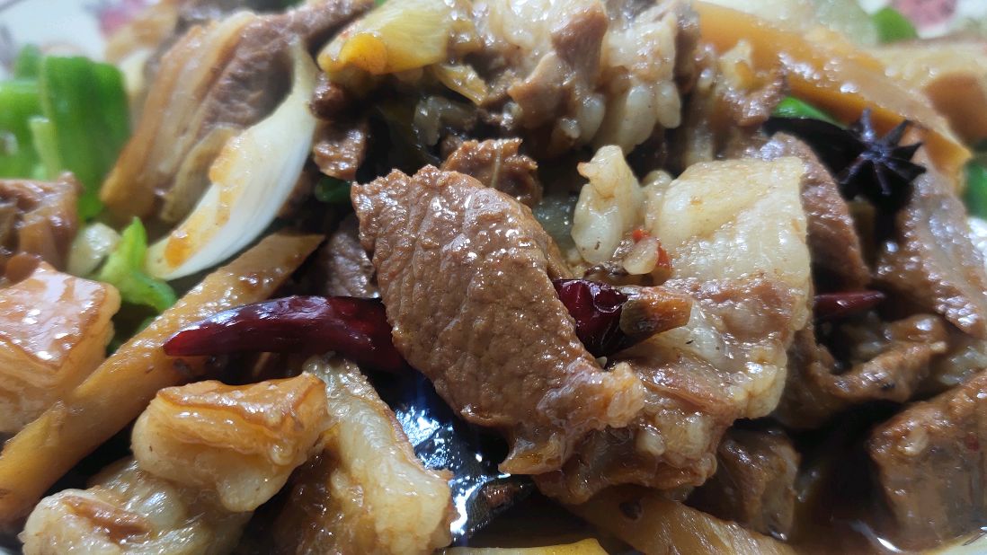 大厨教你做红烧羊肉秘制做法,羊肉不膻不腻,吃着真过瘾