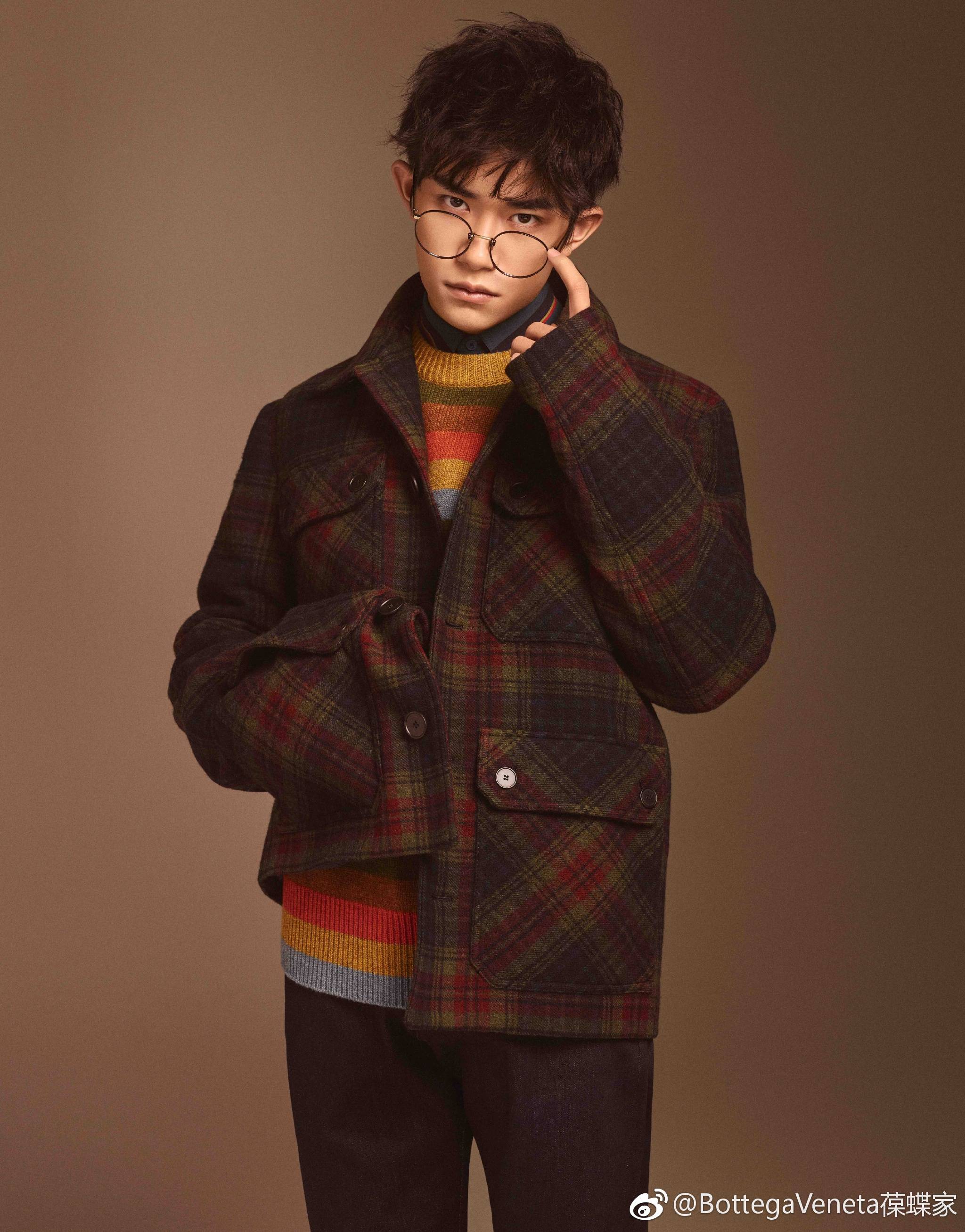 易烊千玺成熟男人风写真,撩你没商量!网友:他真的还没成年吗?