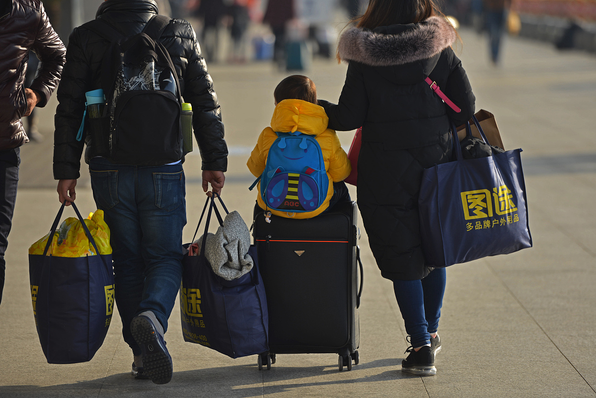 在这忙碌的城市里,有多少人为了生活奔波?