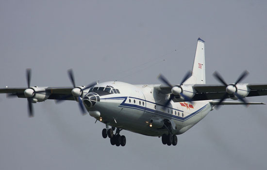 一架国产军用运输机坠毁,18人死亡现场惨不忍睹,高层震怒:彻查