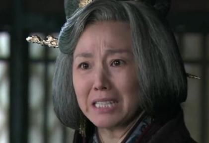 姜维母亲被挟持做人质,姜维转投诸葛亮家人怎么办?