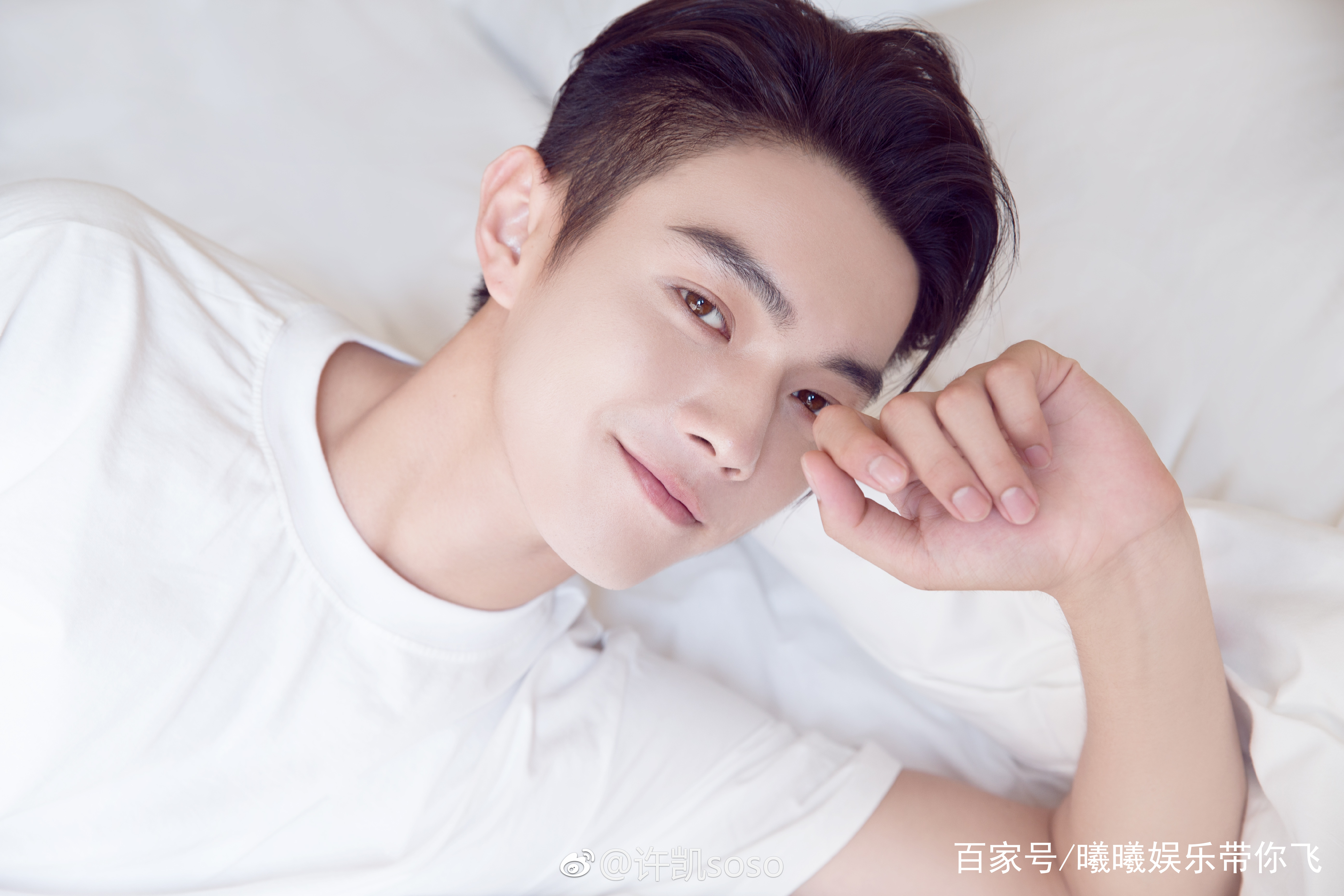 最近很火的娱乐圈消息(最近比较火的娱乐节目都有哪些)