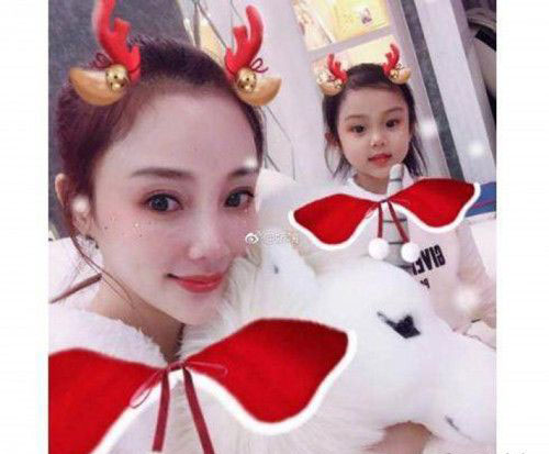 pgone歌词中的"圣诞小麋鹿"是谁,细心网友发现了其中的秘密!