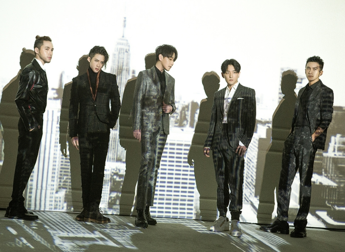 mic男团《mad love》mv上线,更以此歌感恩歌迷十年陪伴