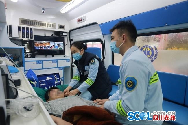 视频|急救再加速 遂宁首辆5g救护车上路