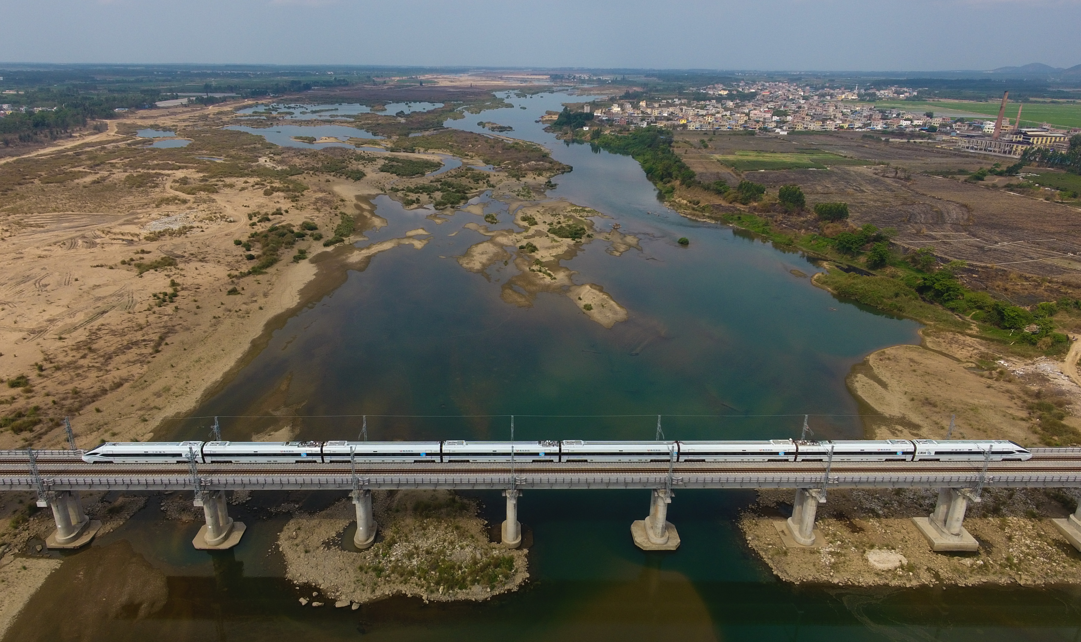 世界首条环岛高铁"腾飞"海南(10)