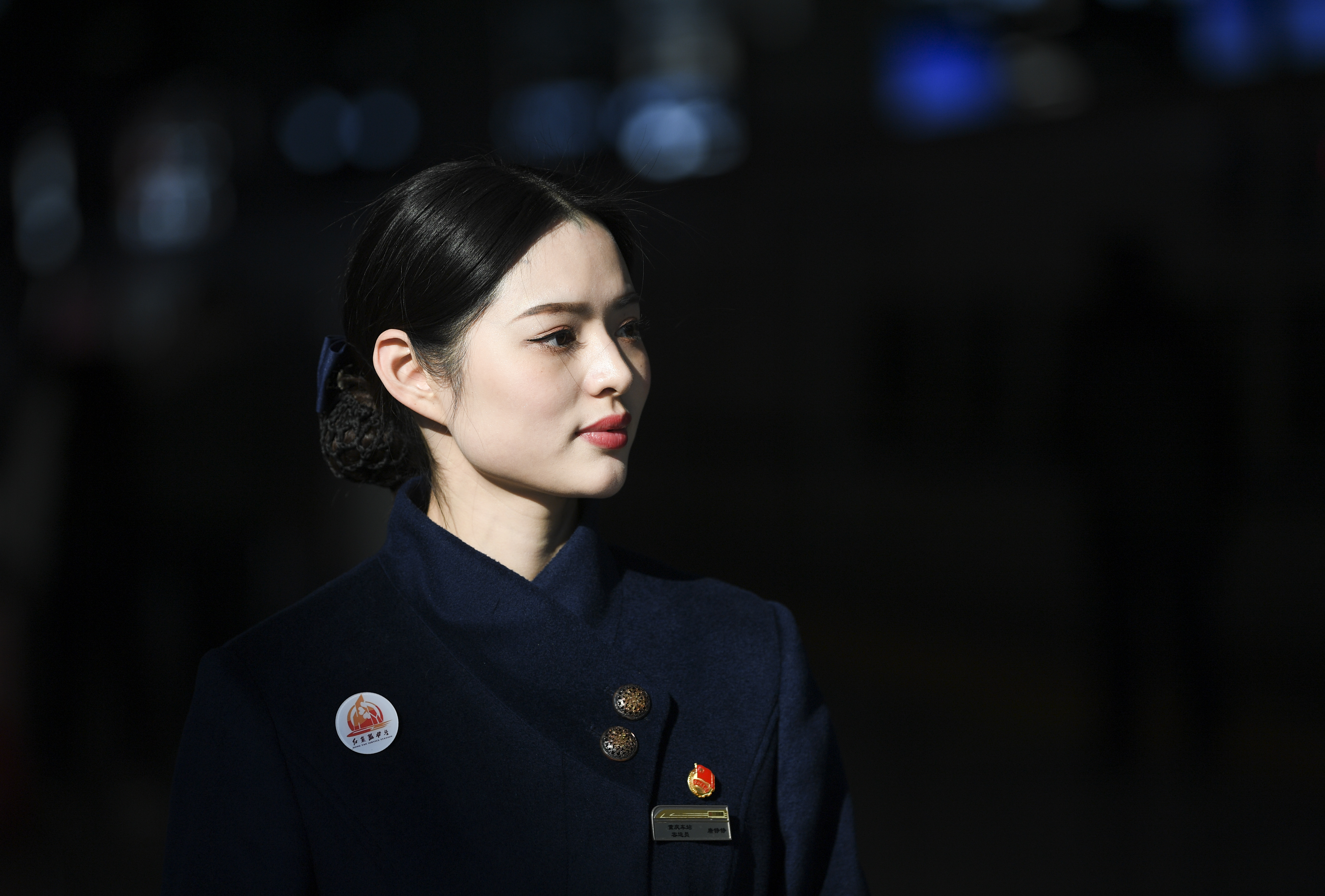 客运员唐铮铮:温暖旅客回家路(3)