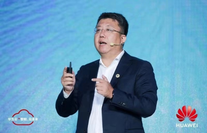 华为高级副总裁鲁勇:政企智能化,要靠"火箭"推