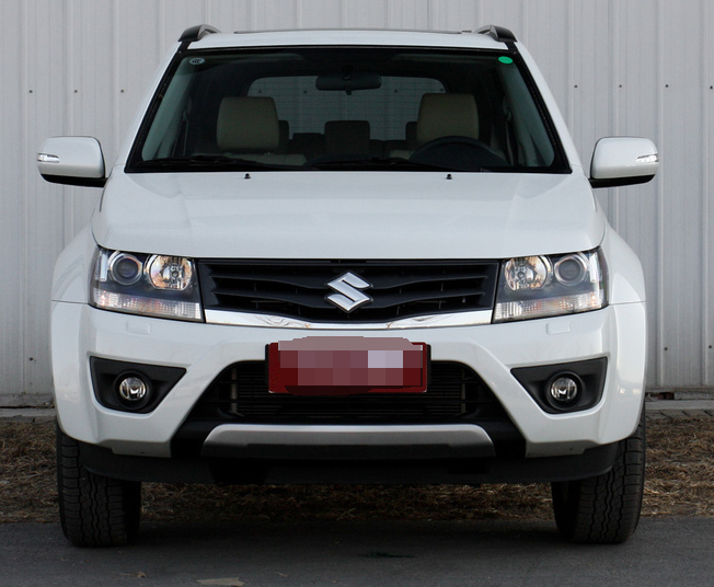 进口铃木-超级维特拉,整体设计神秘,车型显得沉稳