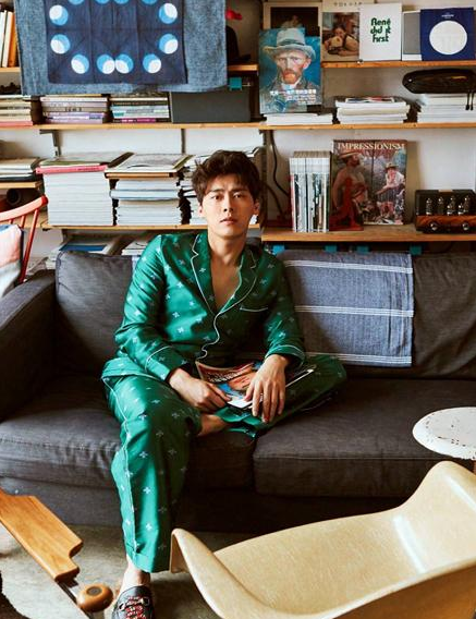 穿上睡衣的男星:李易峰迷人,蔡徐坤可爱,最后一位太撩人!