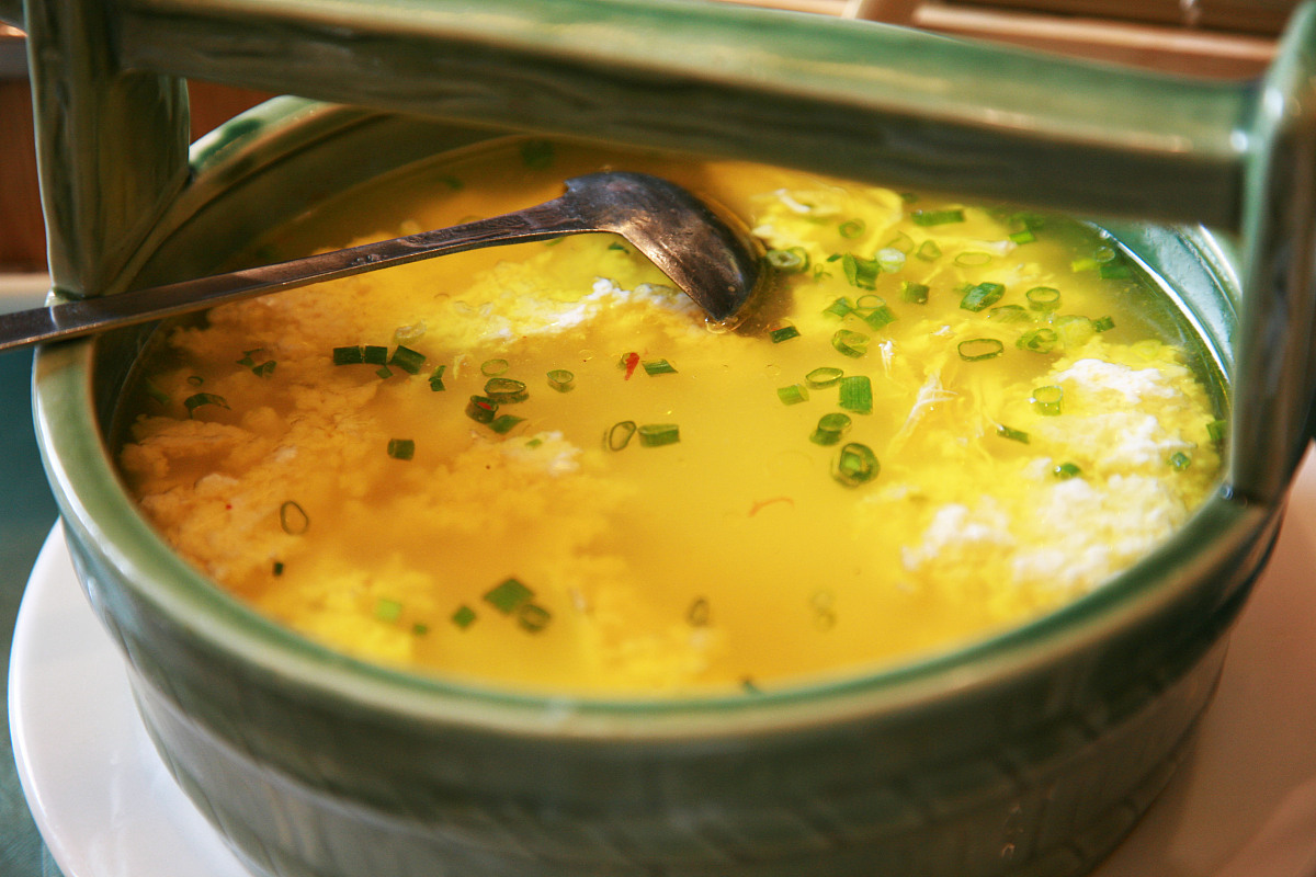 摘要: 青海的冬季美食发菜蒸蛋,源于数百年的历史,是青海人民智慧的