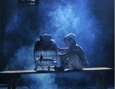 把照片倒过来看,笑掉大牙了!