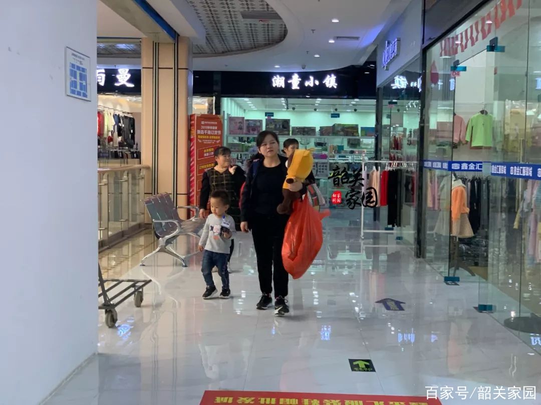 上海本地人去哪买衣服闵行 _上海本地人去哪买衣服