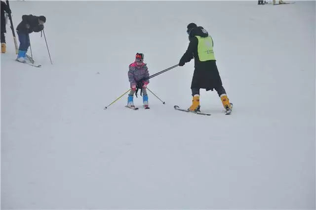 红崖谷滑雪场门票活动来啦