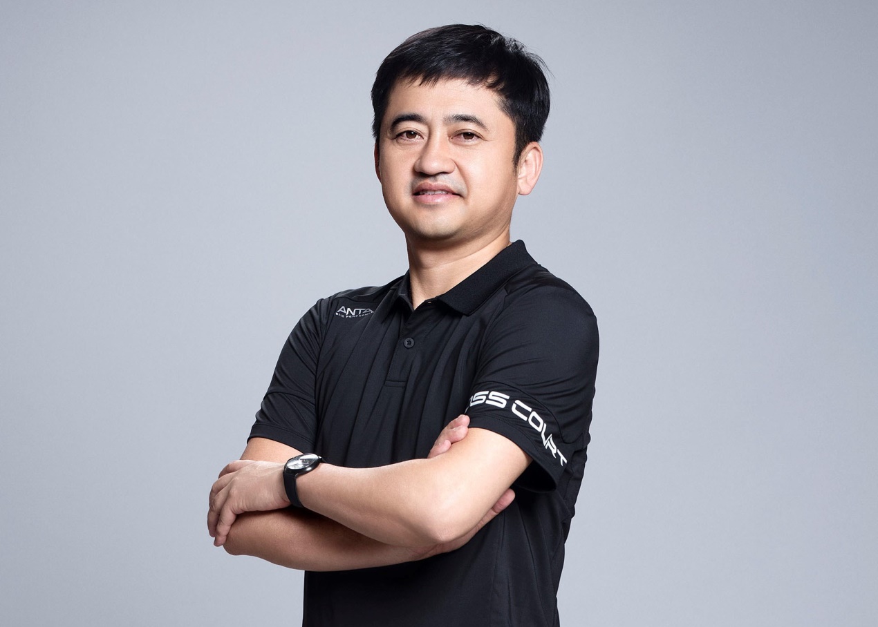 丁世忠一飞冲天,位列福布斯全球富豪榜第401,猜猜他是干什么的