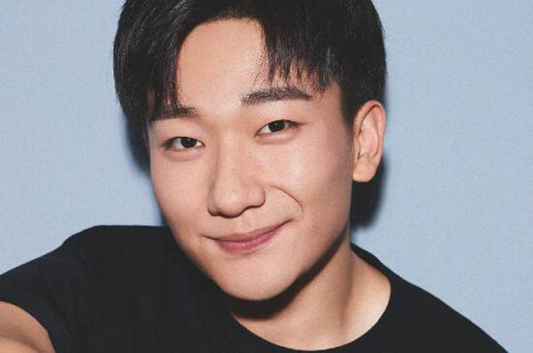 从《伪装者》中的小龙套《欢乐颂》中的渣男,如今成为镇戏之宝!