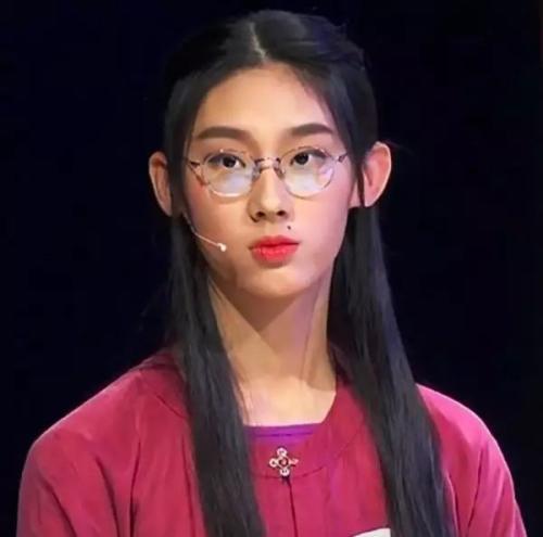 从读书报告到军训日记,从游记到校园歌词,武亦姝四篇美文集齐了