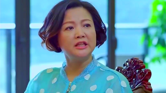 在常乐父母面前,祖贝莱作为儿媳妇就是用来刷碗的!