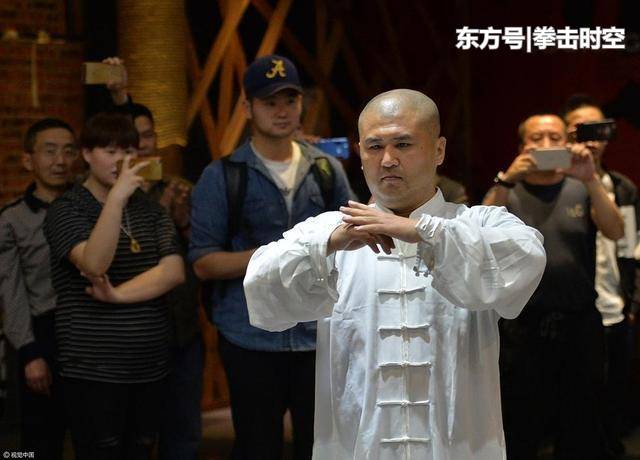 太极大师雷雷接受网络喷子挑战:天天喷的可以报名和我打 - 快啵