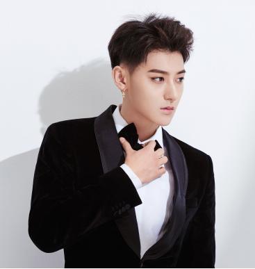 壕无人性的富二代明星们,混不好就要继承家产,已经有两个回去了