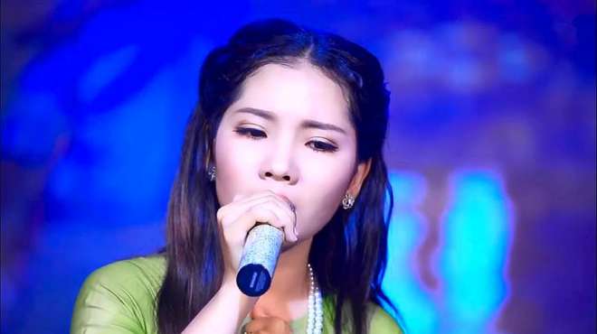 [图]推荐一首好听的越南抒情歌曲《Bội Bạc Mai Xuân Thy》