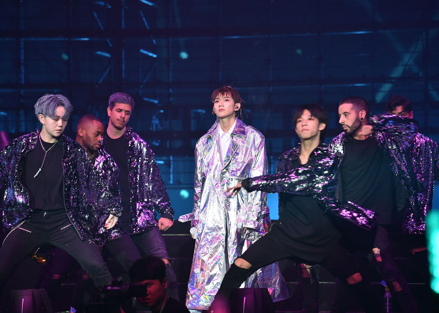 tfboys十年之约演唱会#  tfboys十周年演唱会在西安举行,吸引了众多