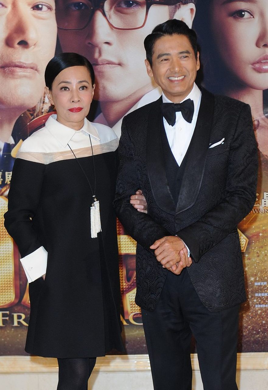 媒体问周润发裸捐56亿,周润发回:我不想捐,我赚钱很辛苦的,是我老婆要