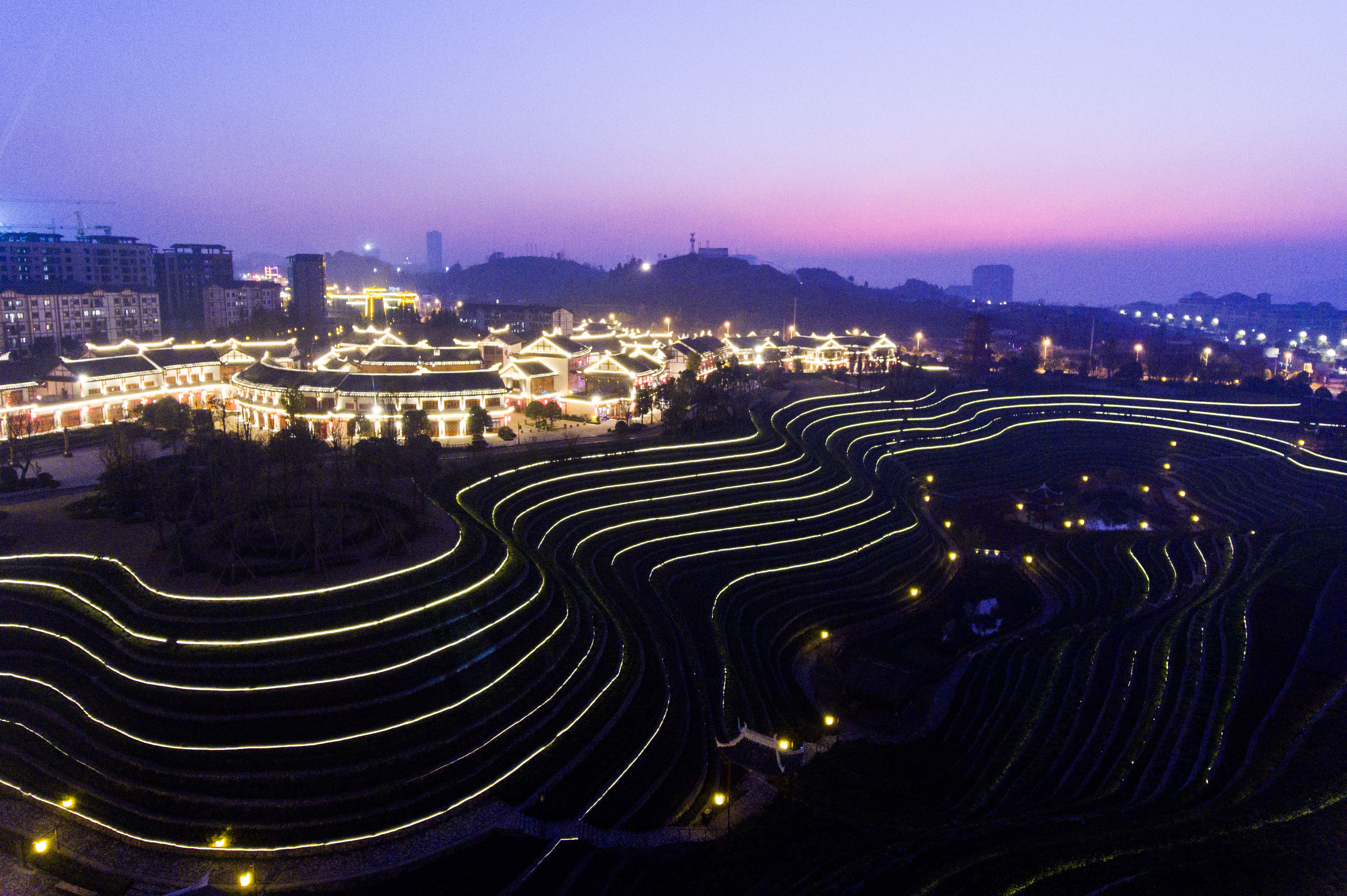 贵州大方:"城市梯田"扮靓移民小区(5)