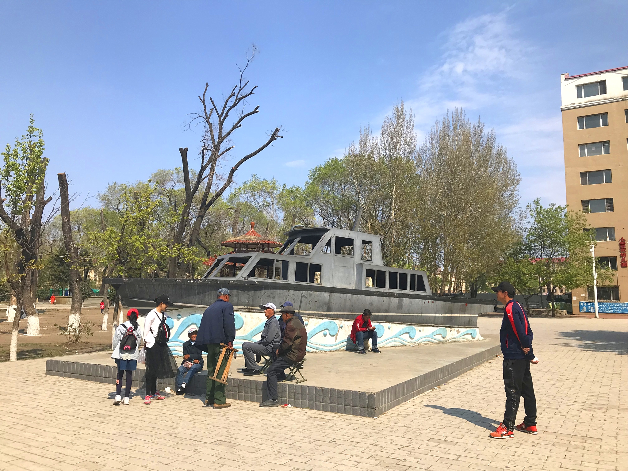 佳木斯英俊公园缅怀烈士,参观纪念馆却吃了"闭门羹"