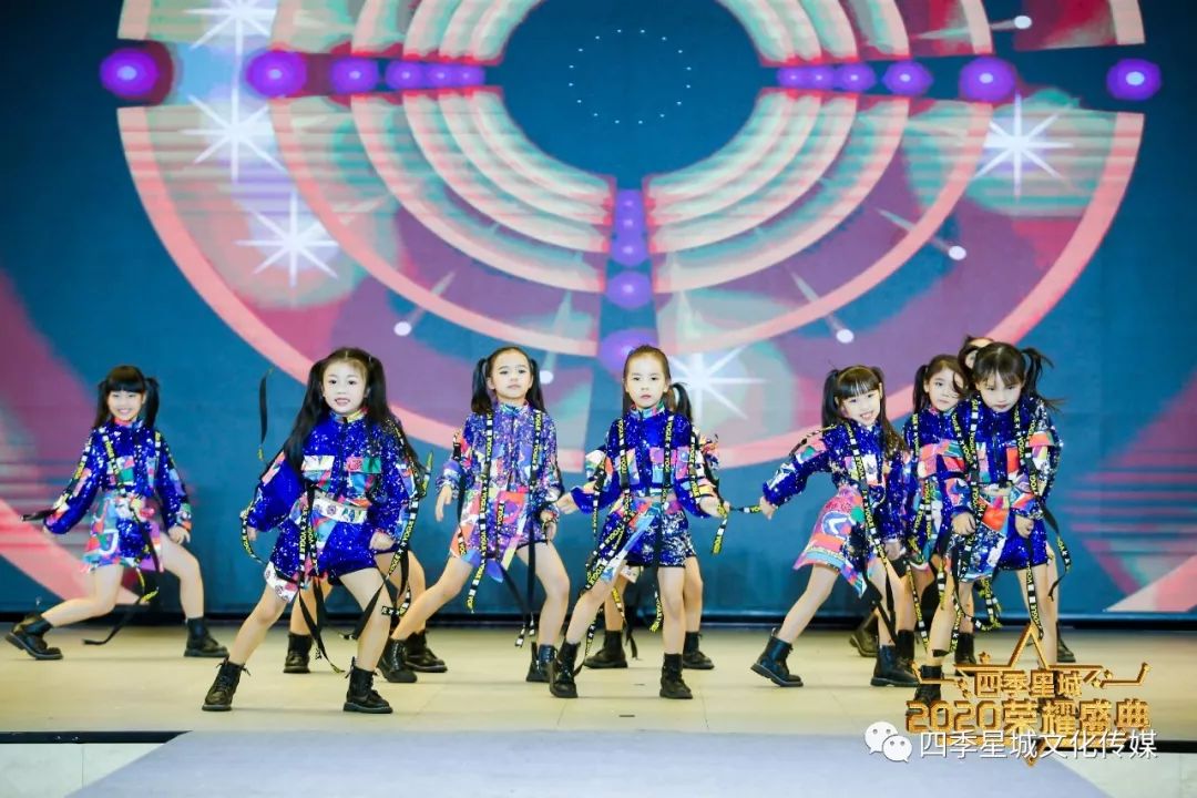 四季星城·2020荣耀盛典‖《精舞门爵士串烧》