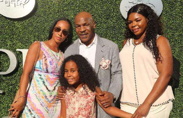 同一个父亲,泰森大女儿体重300斤至今难嫁,二女儿却追求者众多