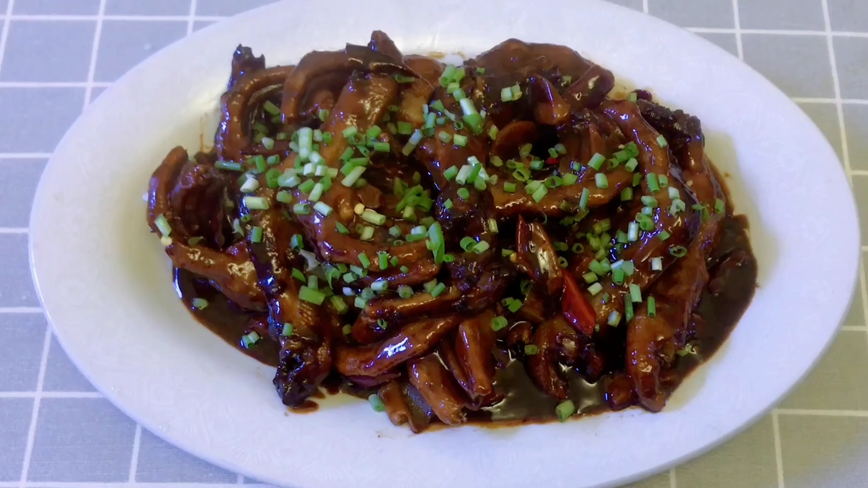 红烧鸭爪的家常做法,美味好吃有嚼劲,值得收藏