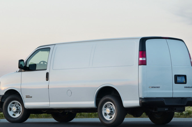 越野必选的旅行车,雪佛兰express conversion van,你喜欢吗?