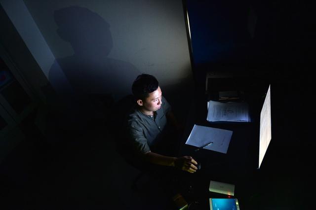 程序员二本毕业在华为外包工作3年,晒出收入和存款,还以为看错