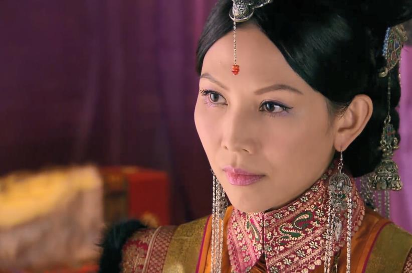 美人无泪:哲哲悲剧的一生,在她嫁给皇太极之前,就有了征兆