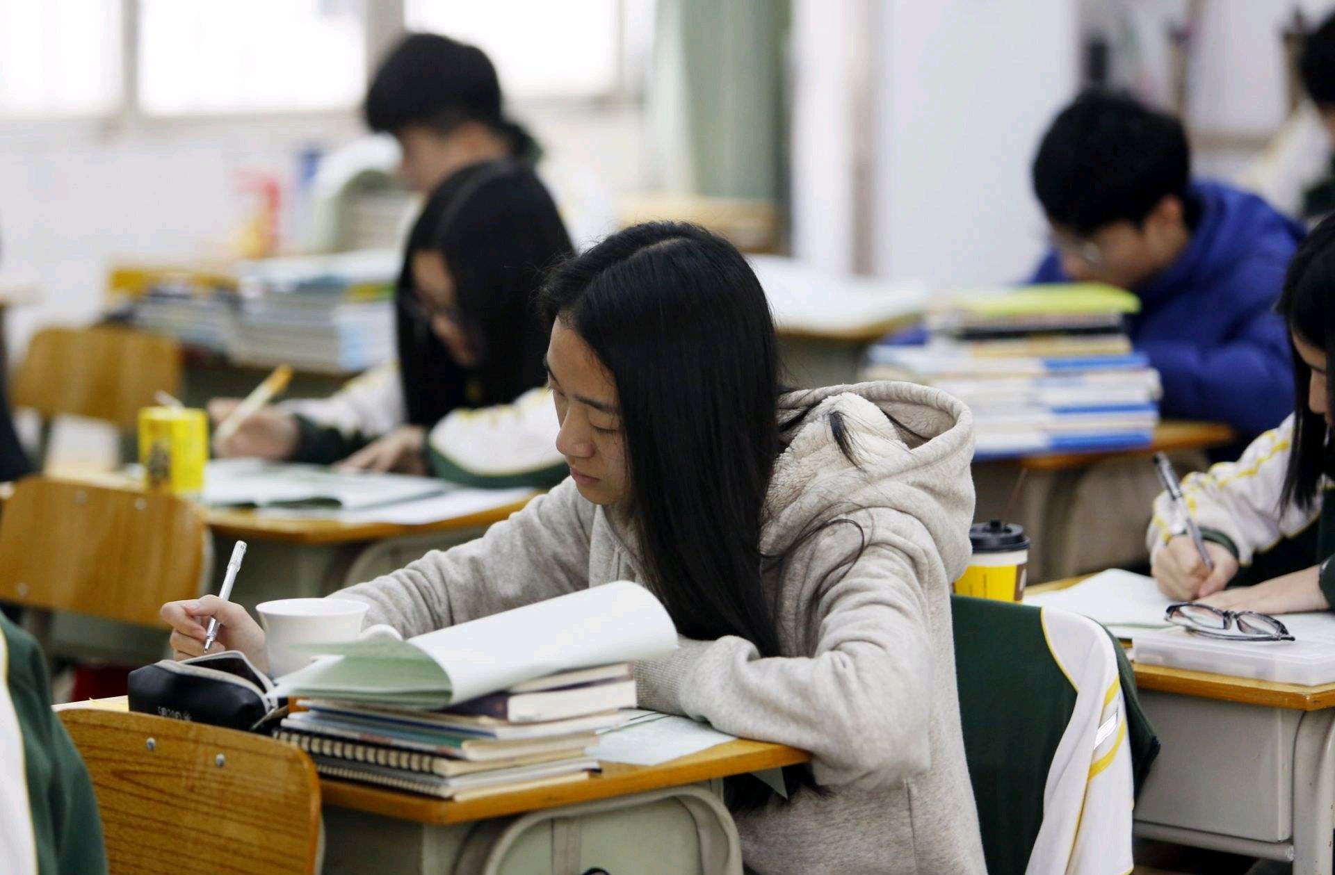 国务院通知,开学后老师戴口罩上课,家长直言:学生也需要吗