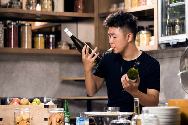 angelababy奶茶店开业,店铺大酬宾却空无一人,背后原因太尴尬!