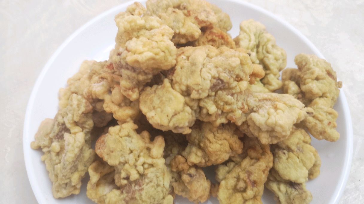 四川师傅分享“炸酥肉”传统做法,家里几十年都这样做,味道正宗