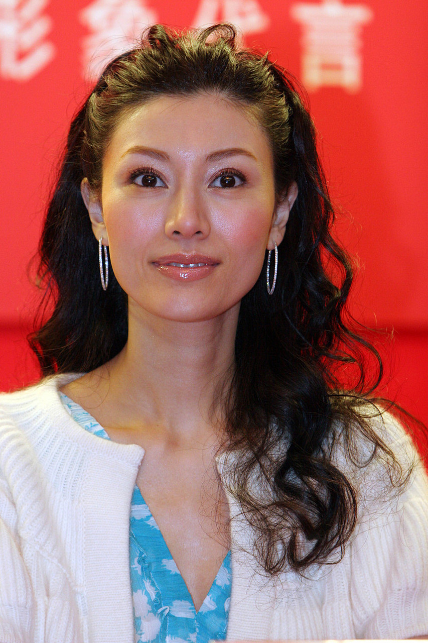 😍 你们知道吗,李嘉欣不仅长得美,演技也是一流的,简直就是娱乐圈的