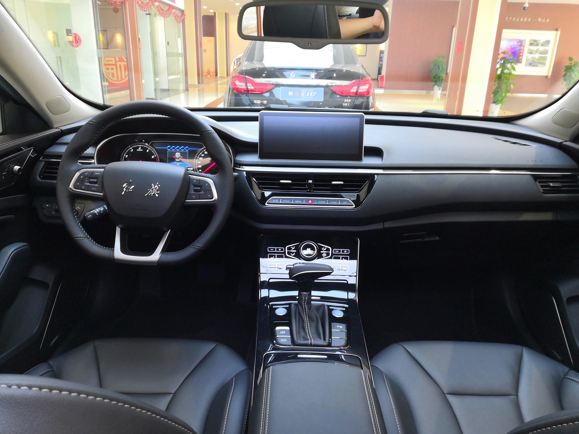 年轻运动,时尚大气,好开又实惠——红旗h5,14.98万起出售