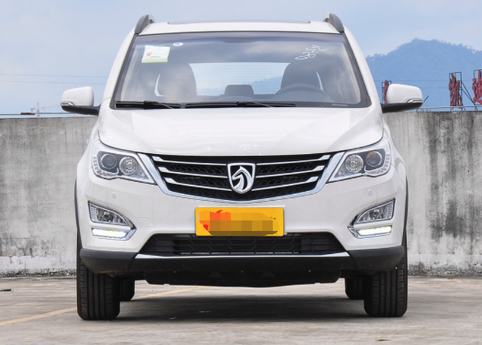 宝骏终于换下"驴头"车标,全新"宝石"车标亮相,网友:高富帅