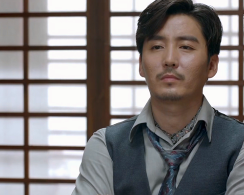 《惊蛰》把飞行员的事嫁祸给乔瑜,看似是天衣无缝,实则自寻死路