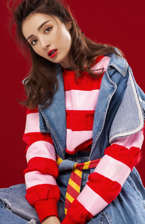 麦迪娜:美若天仙,长相甜美俊丽