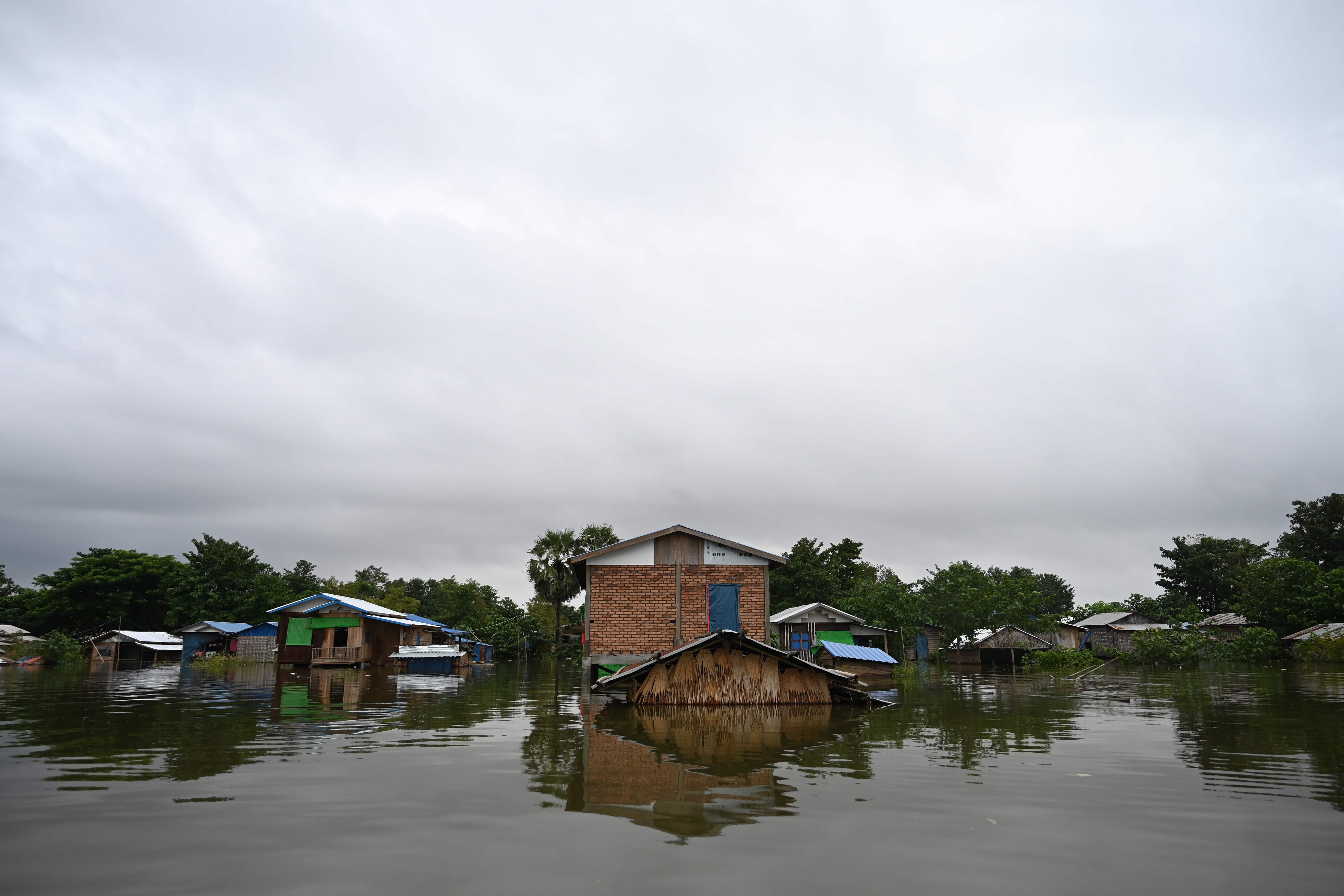 缅甸部分地区遭遇洪水侵袭