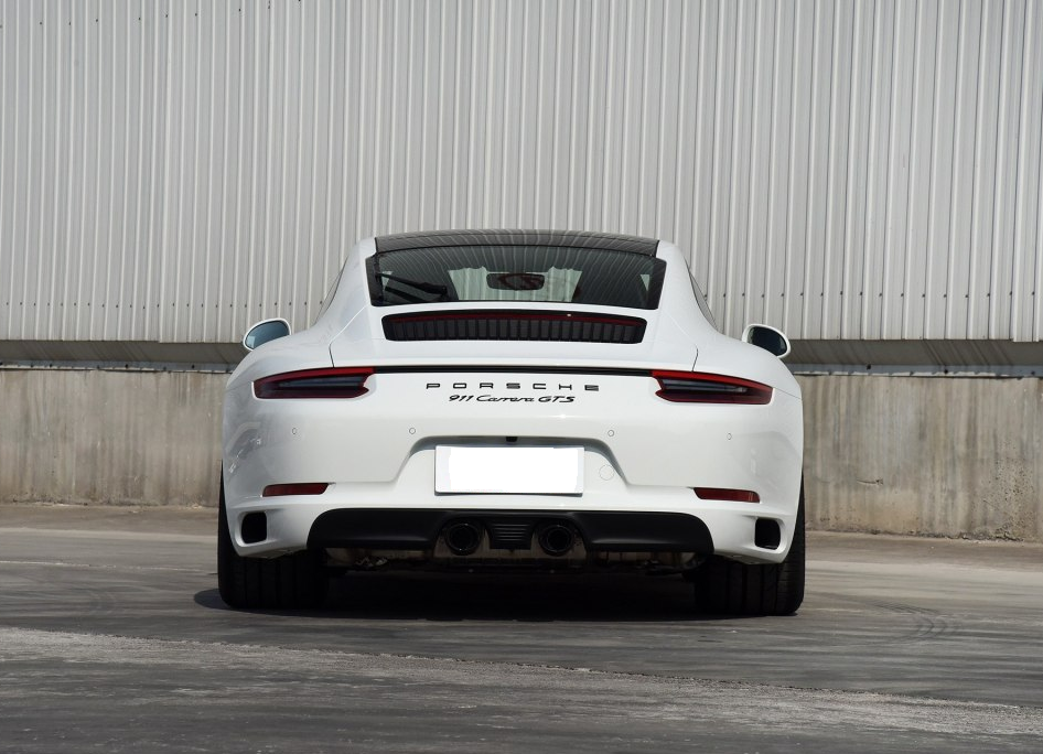 保时捷911,凌厉的外观设计,不愧是豪车的经典代表