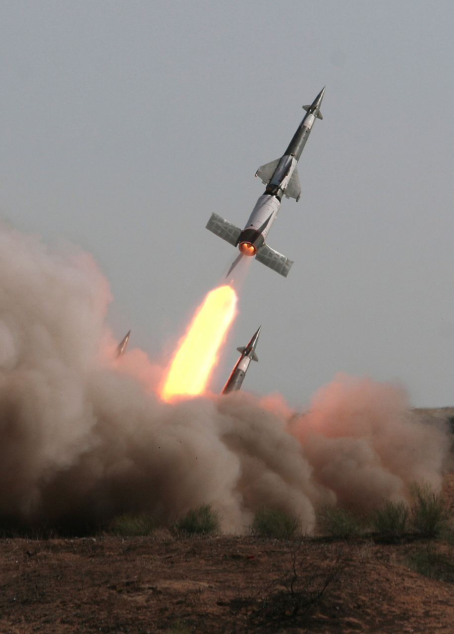 近日,美国空军公开了一张b