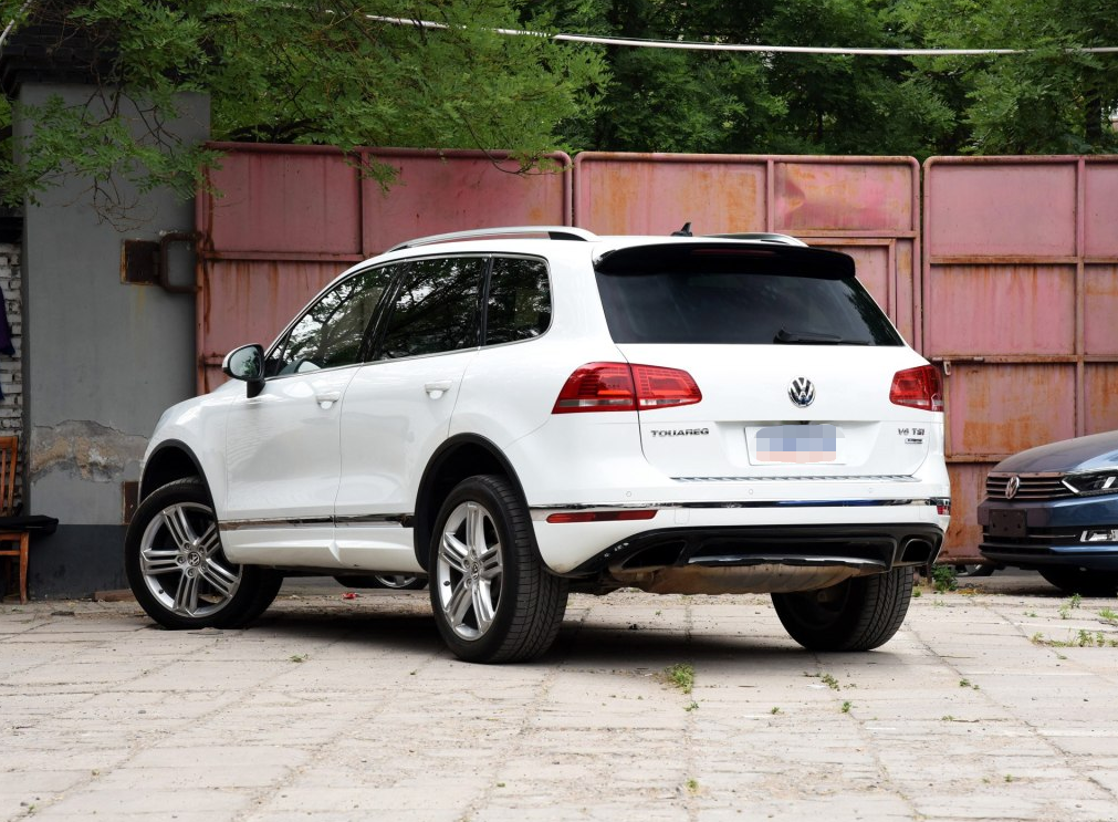 坚守质感路线,大众途锐r-line小改款来袭,极致的奢华享受