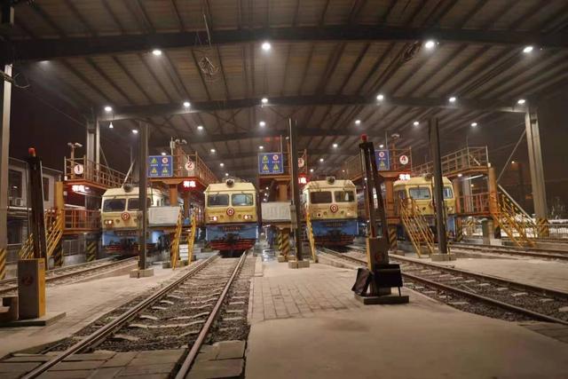 石家庄电力机务段春运担当临客任务 为春运提供充足运力