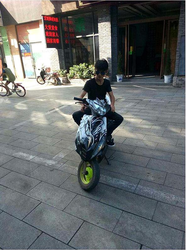 为何国家要严打鬼火摩托车呢?危害巨大,"鬼火一响,爹妈白养"