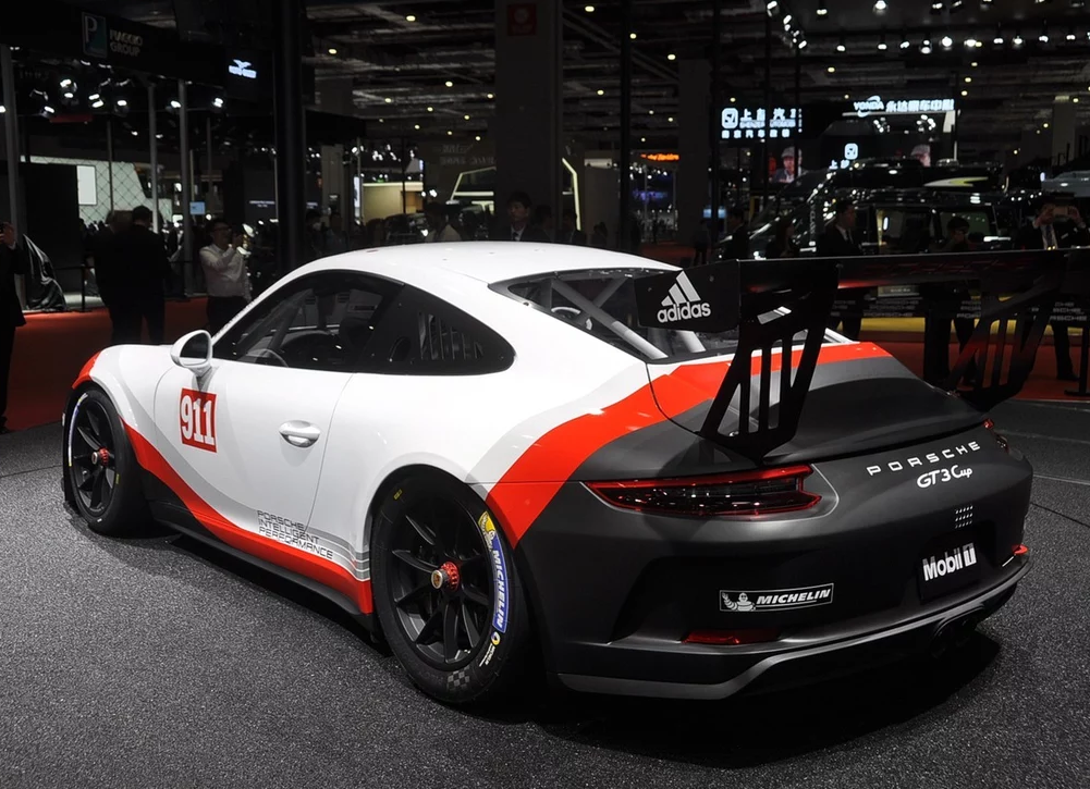 驾驶起来很拉风的保时捷911gt3 cup
